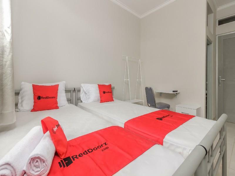 Reddoorz @ Cipete Raya Hotel Jakarta Eksteriør billede